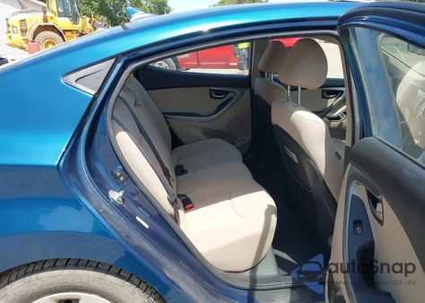 2016 Hyundai Elantra Se z USA, uszkodzony, nr VIN KMHDH4AE2GU500851